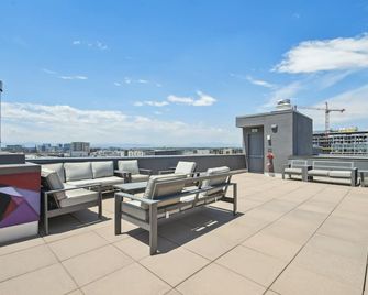 Art District Dream | Rino Art Lofts - דנבר - מרפסת