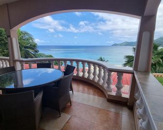 Au Fond De Mer View - Anse Royale - Balcony