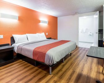 Motel 6 Mansfield Oh - Mansfield - Bedroom