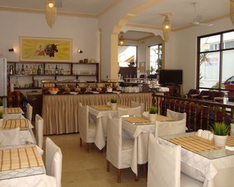 Rachel Hotel - Aegina - Restaurace