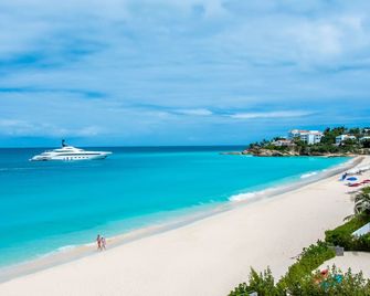 Luxury 1-Bedroom + Hot Tub at Award-Winning Tranquility Beach on Meads Bay Beach - West End Village - Playa