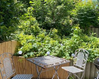 Gemütliches Apartment mit Terrasse in ruhiger Lage - Kempten - Patio