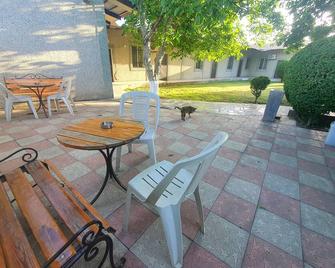 Kesabella Touristic House - Parakar - Patio