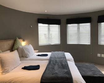 A Stone's Throw Accommodation - Grahamstown - Bedroom