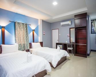 OYO 75464 Nakarin Hotel - Amnat Charoen - Bedroom