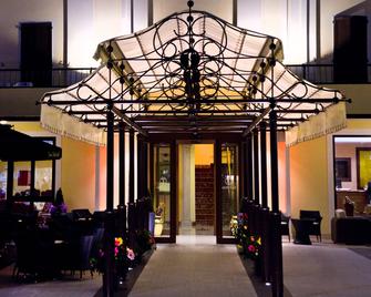 Le Fonti Grand Hotel - צ'יאנצ'יאנו טרמה - לובי