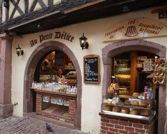 Flat in a 17th-century Alsatian house - Riquewihr - Byggnad