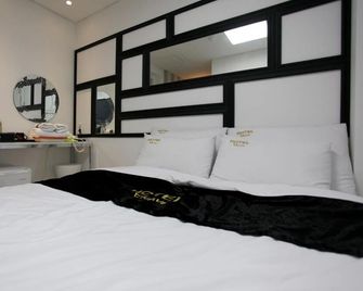 Navi Hotel - Seül