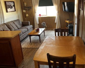 Bottle & Glass Inn, A Quite Remote Retreat On A 10 Acre Spread. Stargazing Here. - Maricopa