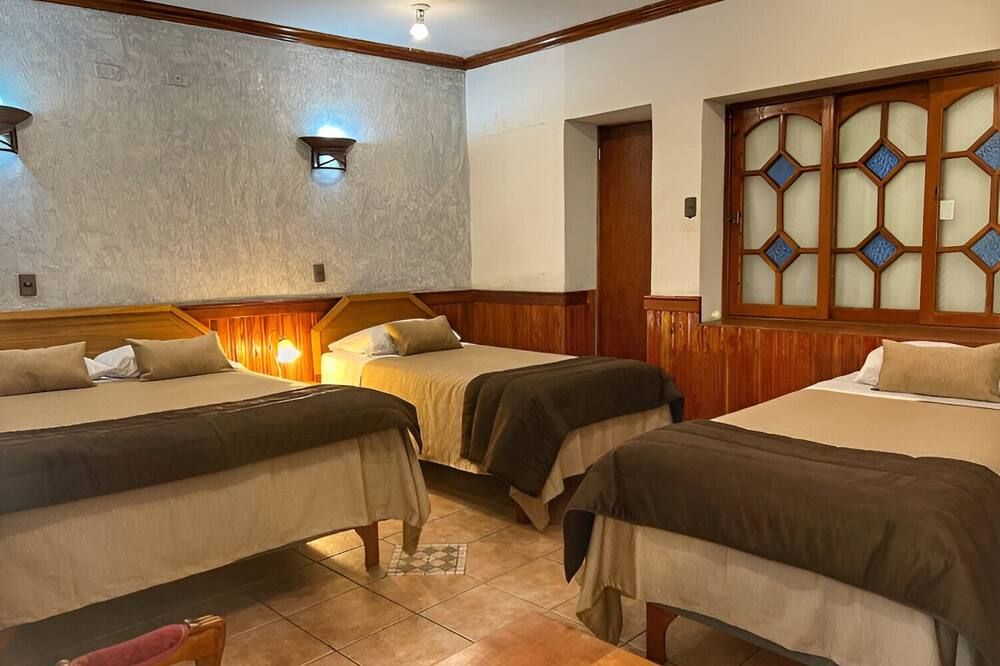 Hotel Escorial - לה סרנה - חדר שינה