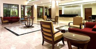 The Golden Plaza Hotel & Spa - Chandigarh - Resepsjon