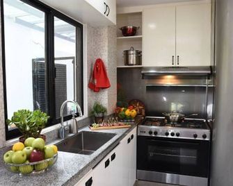 Axb Manor Tagaytay - Laurel - Kitchen