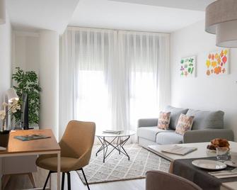 Apartamentos Aura Park Fira Bcn - Hospitalet de Llobregat - Sala de estar