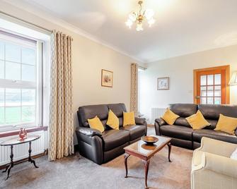 Kerrytonlia Cottage - Isle of Bute - Living room