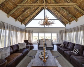 Naankuse Lodge - Windhoek - Sala de estar