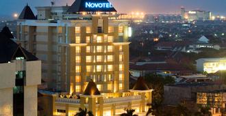 Novotel Semarang - Semarang - Budynek