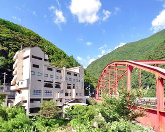 Hotel Obokekyo Mannaka - Miyoshi - Gebouw