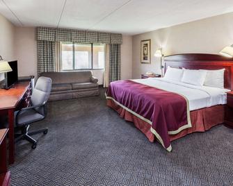 Baymont by Wyndham Michigan City - Michigan City - Bedroom