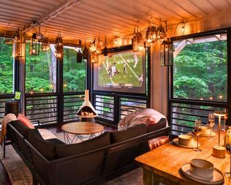 Private Multi Family Retreat on 5 Acres! - Sewanee - Sala de estar