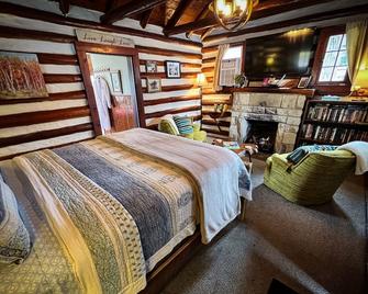 Sherwood Court - Eureka Springs - Habitación