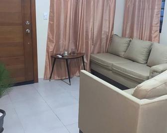 Lovely 3-Bedroom Villa in Punta Cana: AC, WiFi, and Private Pool Oasis - Veron