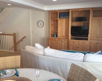 2 Bedroom Townhome 2 Mins. to the Beach - סן דייגו - חדר שינה