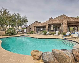 Golf Course View & Pool Access: Gold Canyon Gem - Gold Canyon - Piscina
