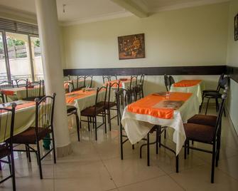 New Fortview Hotel - Nkingo - Restaurante