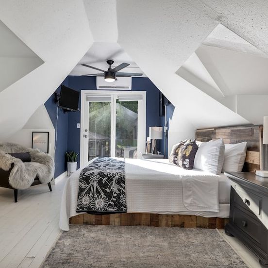 Bedroom view of Red Rock Inn Cottages