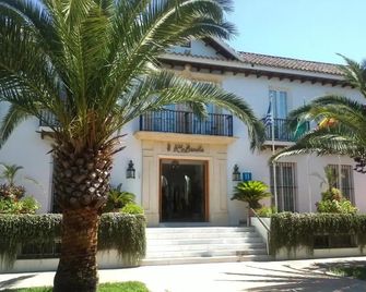 Brasilia - Chipiona - Edificio