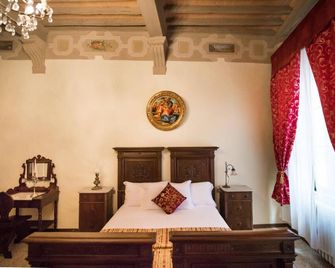 All'ombra della Torre only Rooms - סיינה - חדר שינה