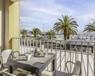 Apartment L'Amirauté by Interhome - Hyères - Balkon
