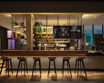 Cab20 - Hamburgo - Bar