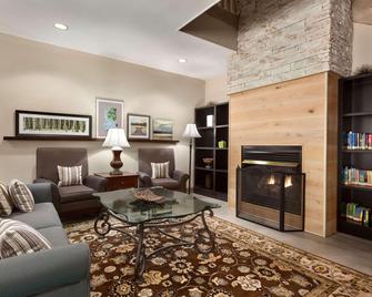 Country Inn & Suites by Radisson, Dalton, GA - Dalton - Living room