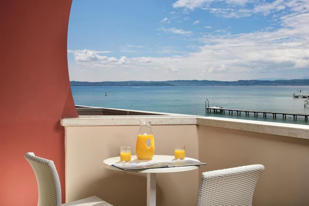 Hotel Continental Wellness & Spa - Sirmione - Balcón