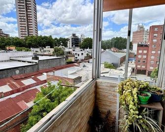 Luminoso y funcional en Parque Batlle equipado - Montevideo - Balcó