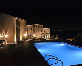 Colonìa Resort - Vittorio Veneto - Piscina