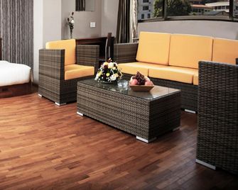 Merchant Art Boutique Hotel - יאנגון - סלון