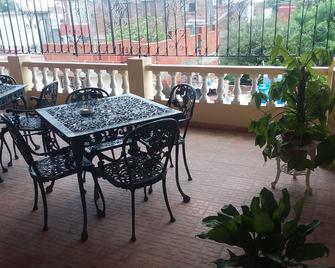 Hostal En Casa - Bayamo - Balcón