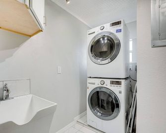 Family-friendly Belleview Home: Central Location! - Belleview - Lavandería