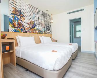 Go Hotels Plus Naga - Naga City - Bedroom