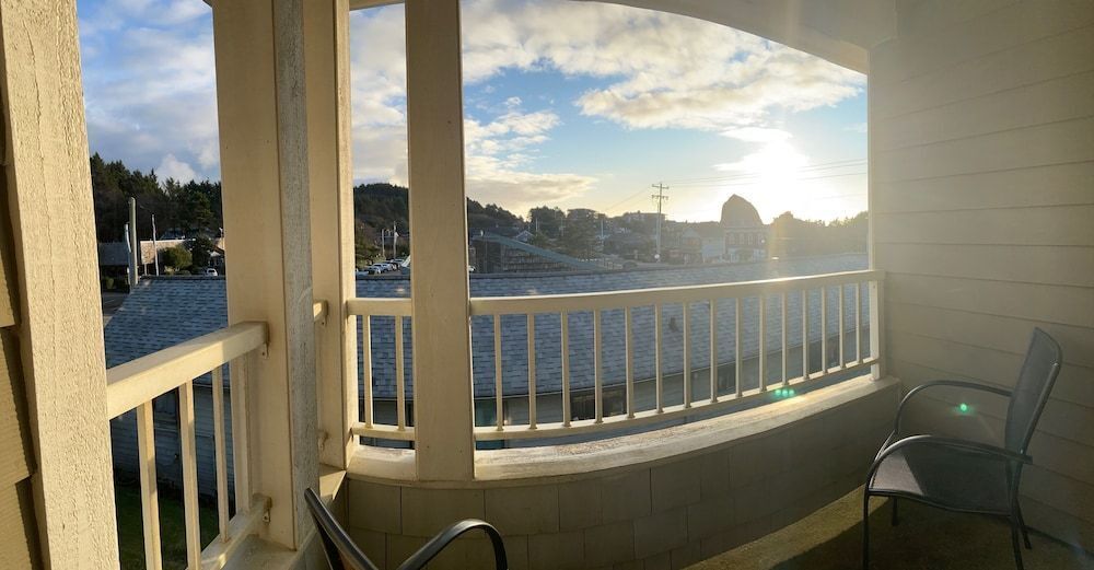 Sea Breeze Court - קנון ביץ' - מרפסת