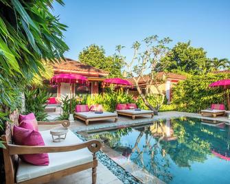 PinkPrivate Sanur - for Cool Adults Only - Denpasar - Pool