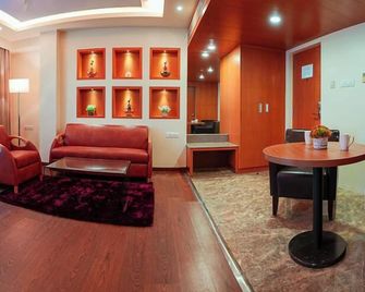 Ramee The Srinivas Palace - Bhuj - Huiskamer