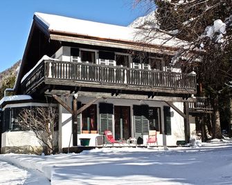 Chalet with Mont Blanc view at the foot of the slopes in winter and hiking trails in summer - Argentière - Bâtiment