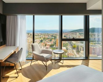 إيه سي هوتل باي ماريوت سبليت - سبليت - غرفة نوم