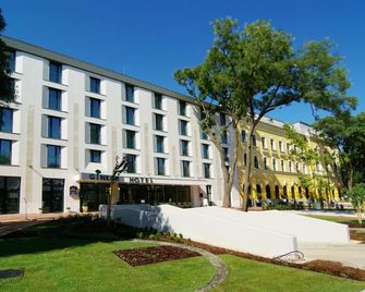 Hotel Ginkgo - Hodmezovasarhely - Edificio