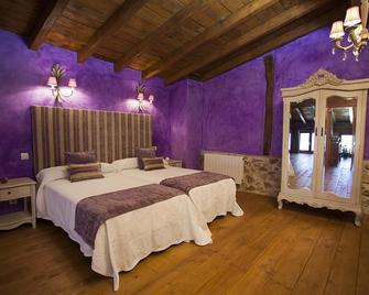 Hotel Rural La Torre de Bisjueces - Villarcayo - Camera da letto