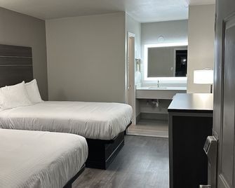 Sleepy Traveler Motel - Wagoner