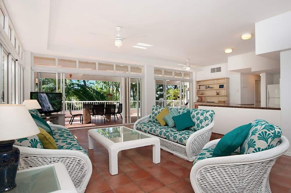 بالبوا هوليداي أبارتمنتس - بورت دوغلاس - غرفة معيشة